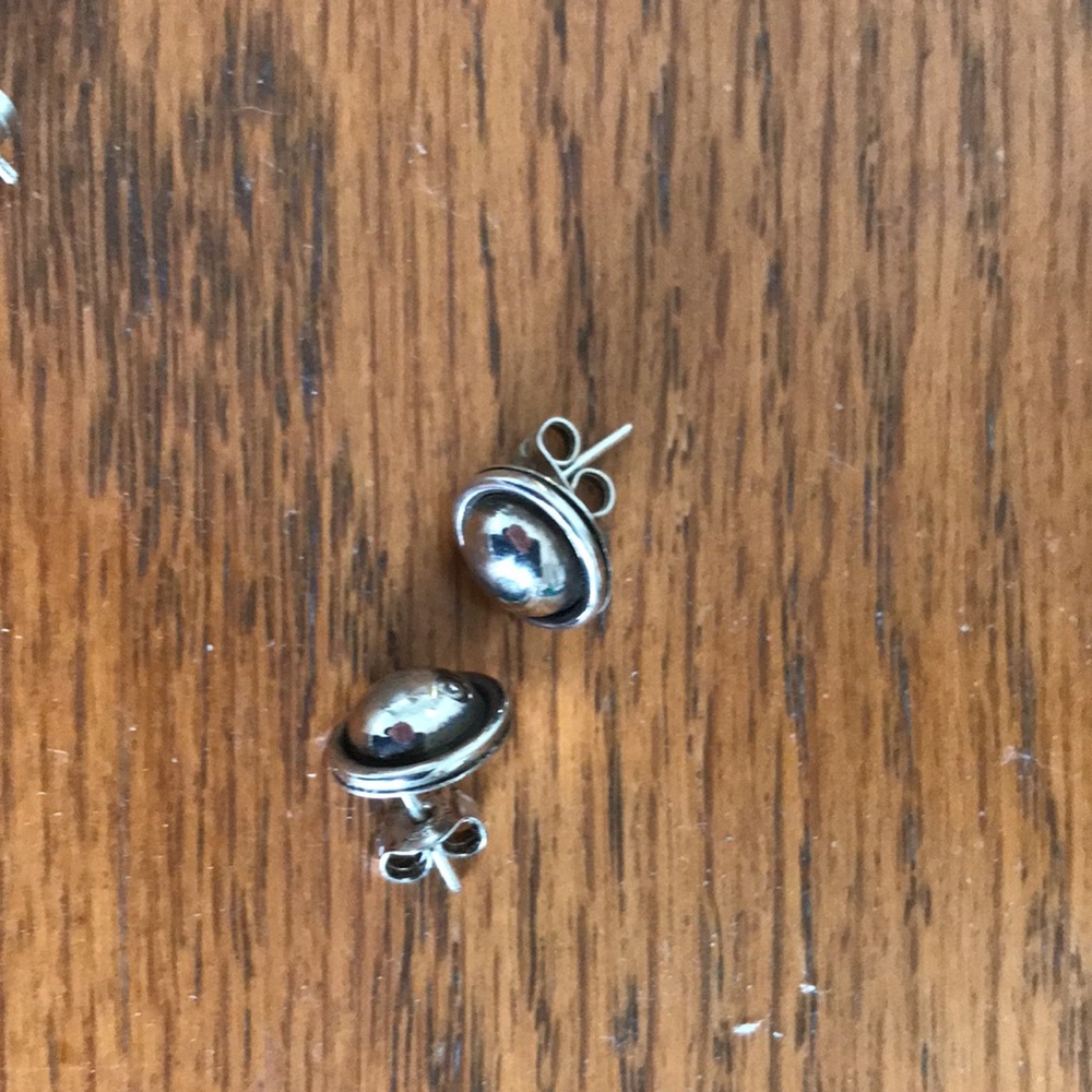 Assorted chains, earrings and ring - Picture 11 of 11